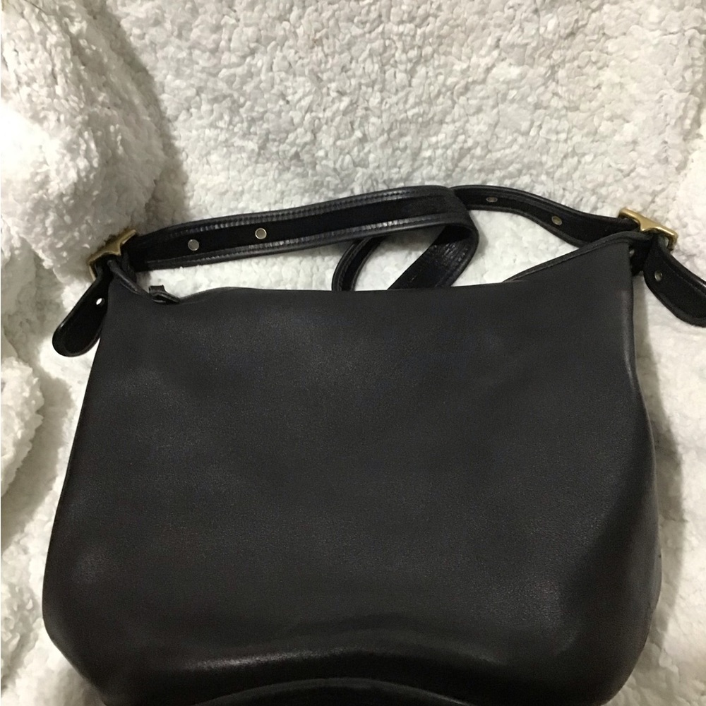 EUC Coach large black leather bucket bag. - Picture 3 of 6
